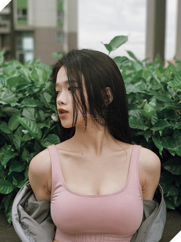 Linh Ka đăng tải bộ ảnh mới, vẫn sexy nhưng không còn phản cảm, cộng đồng mạng vào khen rần rần - Ảnh 2.