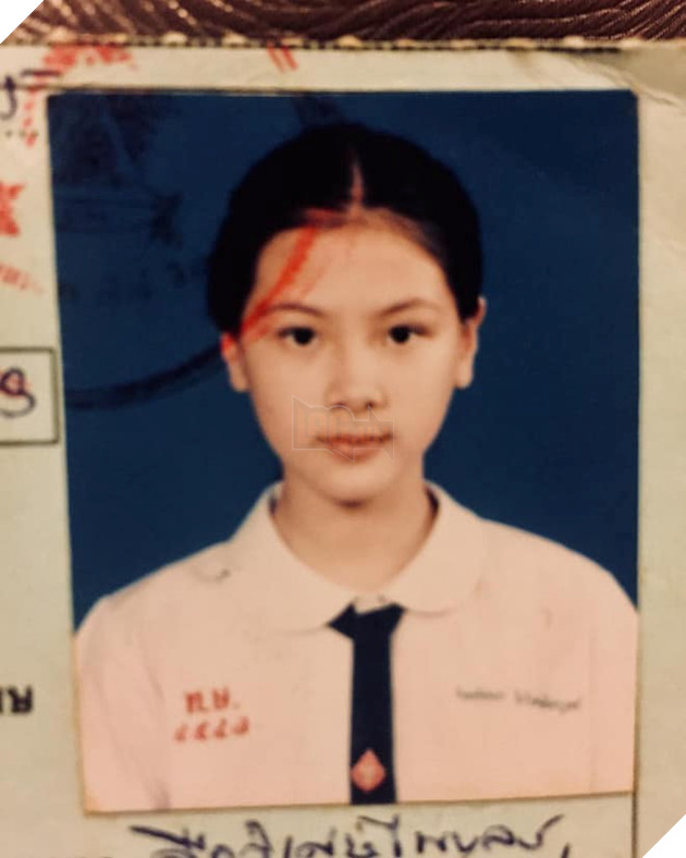 Nữ chính Friend Zone từ nhỏ đến lớn không biết xấu là gì 3