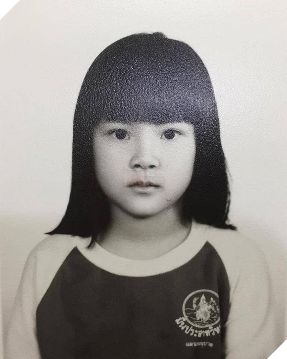 Nữ chính Friend Zone từ nhỏ đến lớn không biết xấu là gì