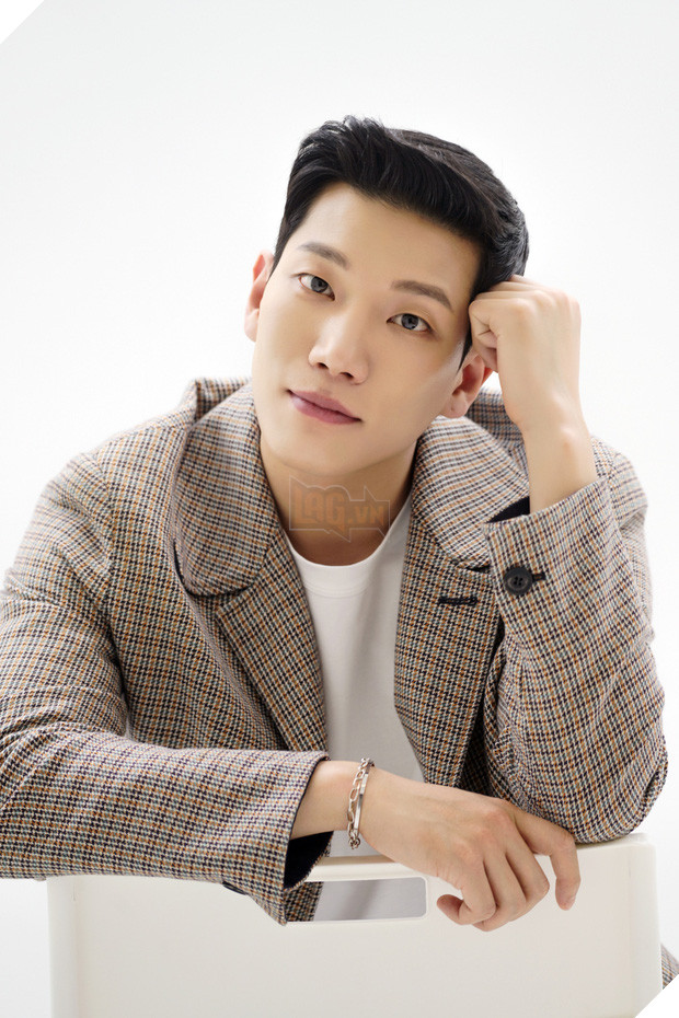 Tìm hiểu dàn diễn viên của bộ phim Quân vương bất diệt đang hot trên Netflix 31