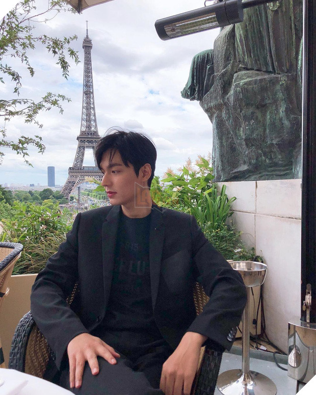 Tìm hiểu dàn diễn viên của bộ phim Quân vương bất diệt đang hot trên Netflix 12