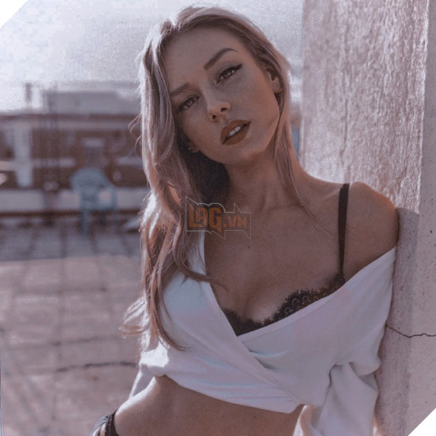 Mỹ nhân của bom tấn 18+ Netflix vừa soán ngôi nữ hoàng Instagram từ bạn gái Ronaldo là ai?  10