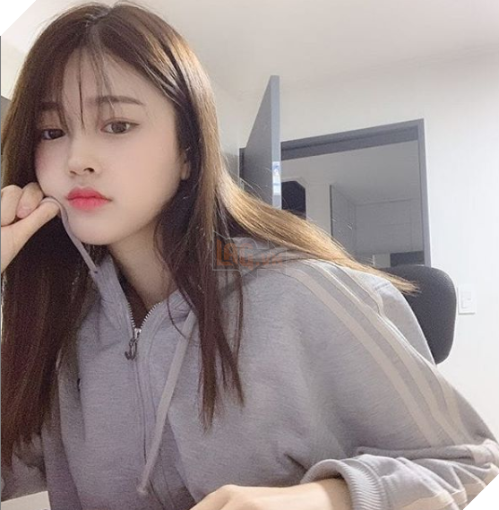 Nữ streamer LMHT cần cù bù siêng năng - Stream gần như liên tục 76 tiếng chỉ để thoát khỏi Đồng IV - Ảnh 9.