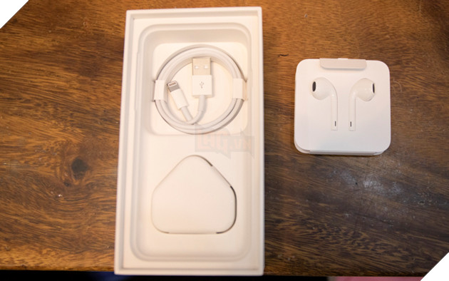 Cận cảnh iPhone SE 2020: Bình cũ rượu mới , cấu hình cực mạnh 14