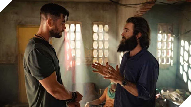 Giải thích cái kết của Extraction: Số phận của hai nhân vật chính 4