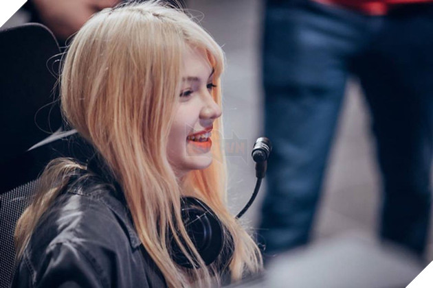 Quyến rũ, tài năng là thế, nhưng nữ thần LMHT Thổ Nhĩ Kỳ cũng phải gục ngã trước diện mạo tổng tài của Faker - Ảnh 16.