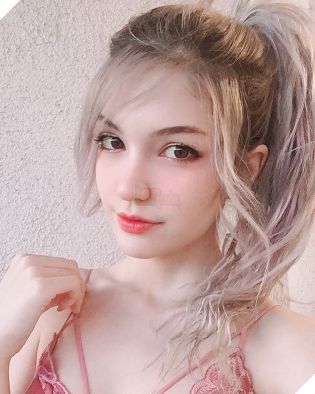 Quyến rũ, tài năng là thế, nhưng nữ thần LMHT Thổ Nhĩ Kỳ cũng phải gục ngã trước diện mạo tổng tài của Faker - Ảnh 8.