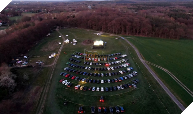 Rạp chiếu đóng cửa mùa dịch, hình thức xem phim ngoài trời lên ngôi 6