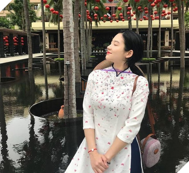 Nhan sắc đời thực của tú bà 16 tuổi trong bộ phim về đường dây mại dâm đang hot của Netflix 11