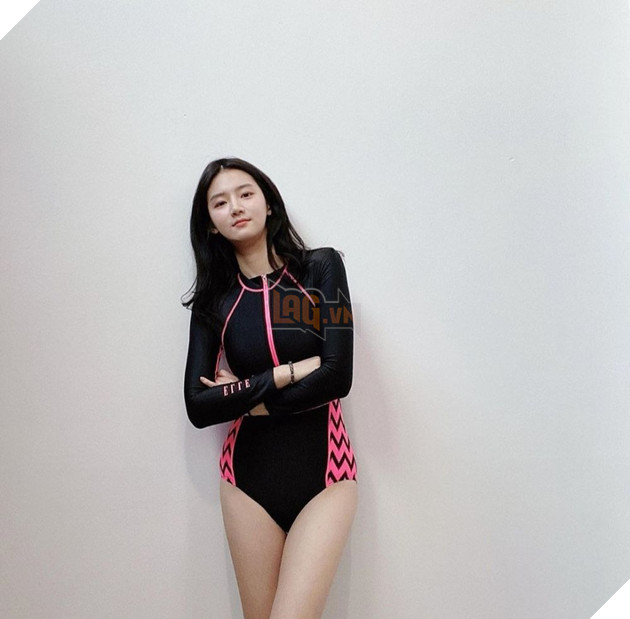 Nhan sắc đời thực của tú bà 16 tuổi trong bộ phim về đường dây mại dâm đang hot của Netflix 12