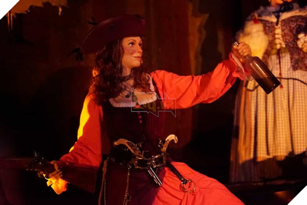 Pirates of the Caribbean reboot: Johnny Depp sắp được thay thế bởi Nebula với phiên bản Jack Sparrow chuyển giới ? 3