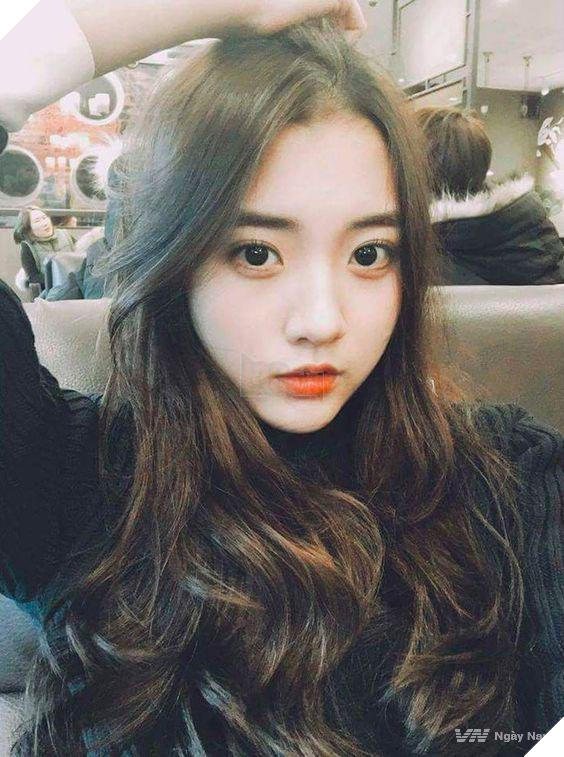 Nhan sắc đời thực của gái làng chơi trong Extracurricular - tựa phim 18+ về nạn mại dâm học đường của Netflix 4