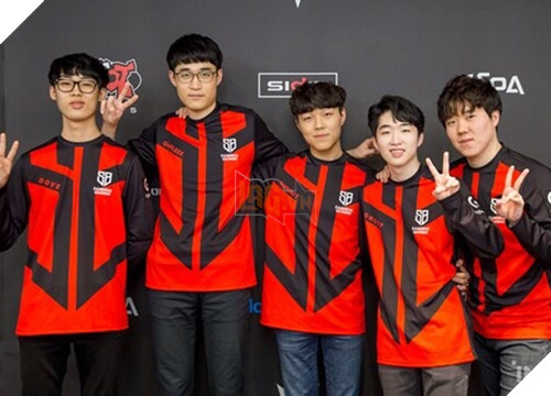 LMHT: Lần đầu tiên một đội tuyển LCK xuất chiến với sự góp mặt của một HLV đến từ phương Tây 2