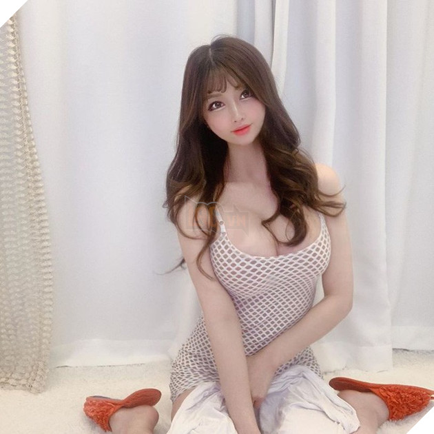 Mặt xinh dáng đẹp, thế nhưng nữ streamer lại khiến 500 anh em sợ hãi vì thần thái cực đơ, không khác gì ma nơ canh khi lên sóng - Ảnh 6.