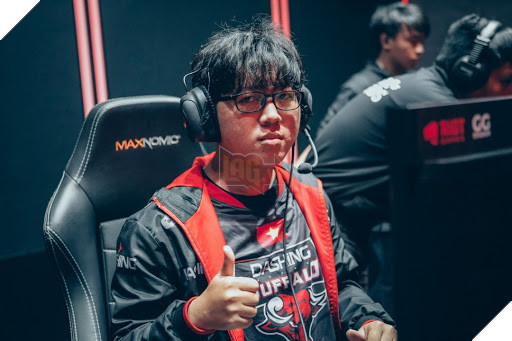 HOT: Sau Profit, Team Flash tiếp tục chơi lớn khi kích nổ bom tấn Đường giữa Naul? - Ảnh 2.