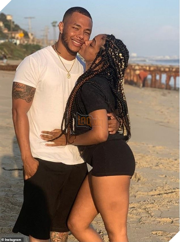 Loạt chi tiết kỳ lạ trong cái chết đột ngột của ngôi sao phim Chạng vạng và bạn gái  3