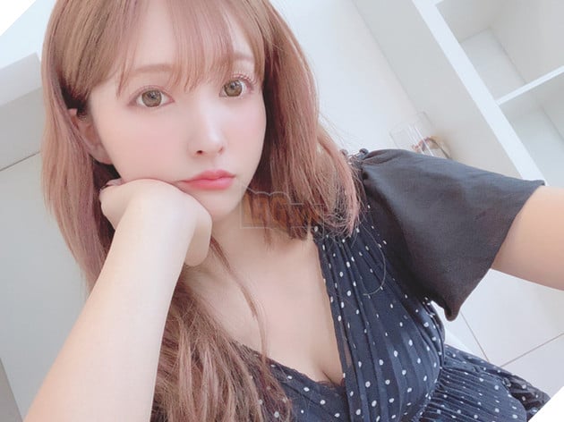 Chạm mốc nửa triệu người theo dõi trên TikTok, idol quốc dân Yua Mikami vui mừng cảm ơn fan hâm mộ - Ảnh 2.
