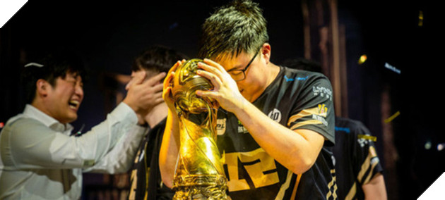 LMHT: Huyền thoại Uzi chính thức giải nghệ - Ảnh 4.