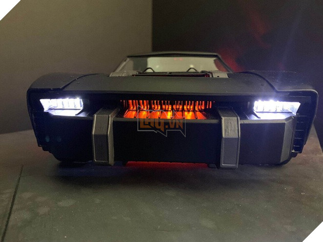 Cận cảnh cỗ xe Batmobile của Batman do chính nhà thiết kế của The Batman 2020 tiết lộ  5