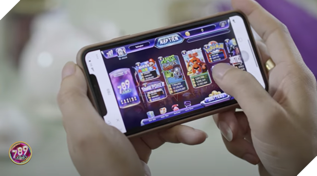 Tiếp nối hotgirl &quot;bắp cần bơ&quot;, giang hồ mang Huấn Rose chơi lớn làm MV ca nhạc &quot;dạy đời&quot; nhưng lại là màn quảng cáo có game đánh bạc  - Ảnh 5.