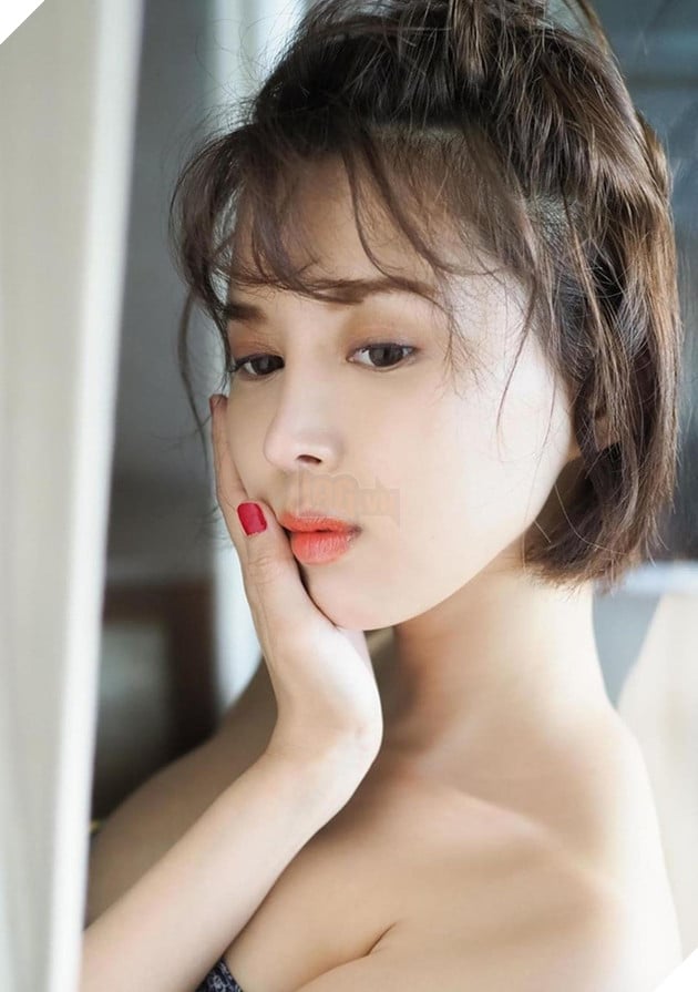 Ngam nhin su xinh dep cua Tsukasa Aoi, my nhan 18+ dinh dam nhat tai Nhat Ban 7 Ngắm nhan sắc của Tsukasa Aoi, đại mỹ nhân của làng phim 18+ Nhật Bản - Ảnh 9.