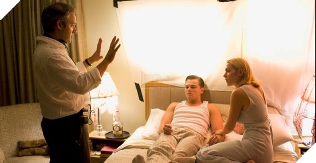  Góc hài hước Mùa COVID-19, cảnh nóng trong phim 18+ Hollywood cũng phải đi cách ly 