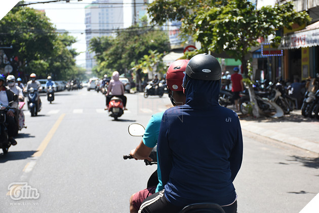 Tất cả khẩn trương tìm đến quán thịt nơi chú chó bị bán vào...