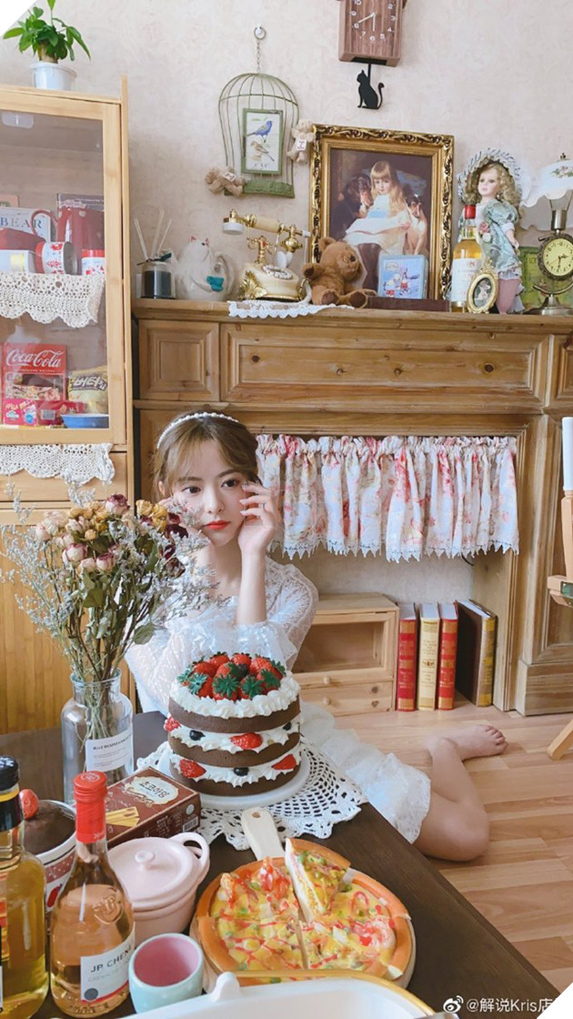 Hóa thân thành nữ sinh với vẻ đẹp tinh khôi trong bộ ảnh mới, nữ BLV LPL khiến cộng đồng mê mệt - Ảnh 9.