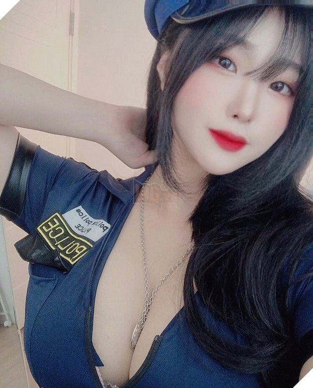 Nữ streamer xinh đẹp bị cấm kênh ngay sau khi để lộ vòng một trước ống kính. 9