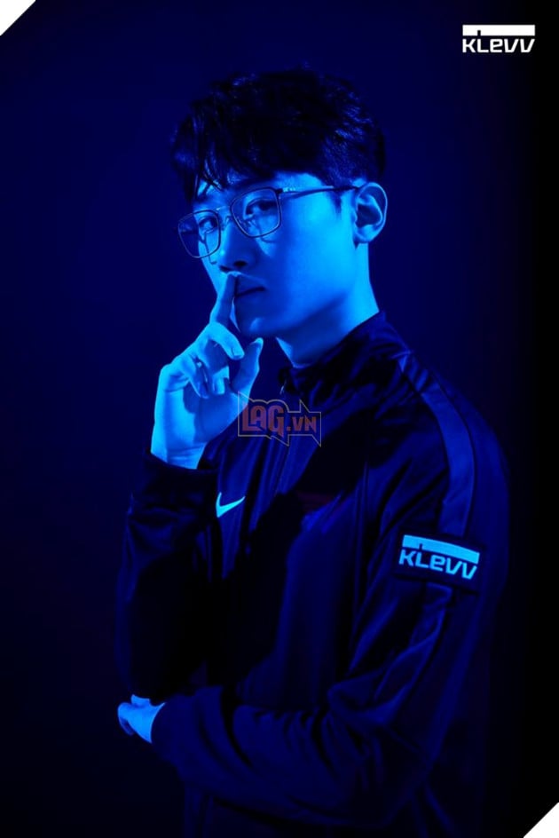 KLEVV và T1 tung TVC quảng cáo, câu thả thính em tắt đèn đi được không của Faker nổi rần rần, viral khủng khiếp trên diễn đàn LOL Hàn Quốc - Ảnh 4.