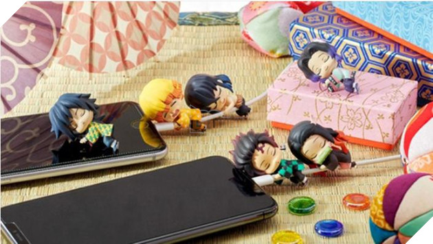 Đừng sợ hỏng cáp sạc! Đã có những nhân vật đáng yêu của Kimetsu No Yaiba bảo vệ chúng