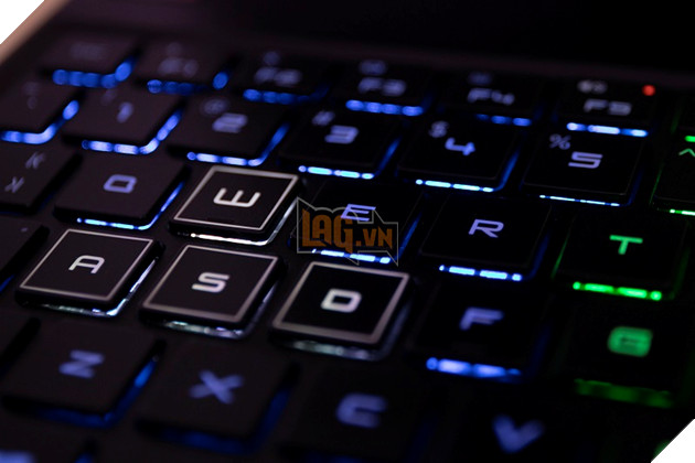 Review HP Omen 15: Chiếc laptop gaming cực nhỏ , nhưng sở hữu sức mạnh siêu to khổng lồ  29