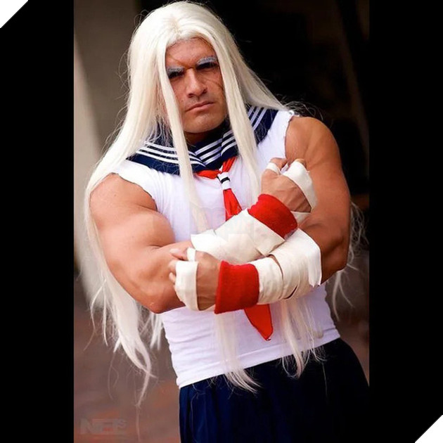 Anh trai vai u thịt bắp cuồn cuộn nhưng chỉ thích cosplay các vai... nữ tính - Ảnh 14.