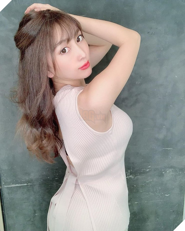 Với ý tưởng biệu lộ cảm xúc khi xem video người lớn, nữ Streamer Nhật Bản suýt bị cấm kênh 5