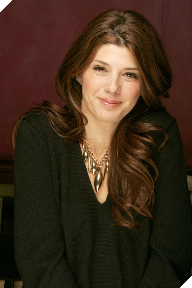 Nhìn lại loạt ảnh nóng bỏng thời trẻ của dì May xinh đẹp nhà Marvel 12