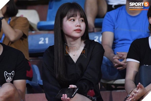 Quang Hải lộ loạt tin nhắn nhạy cảm về chuyện yêu đương, bạn gái hủy bỏ trạng thái hẹn hò - Ảnh 2.