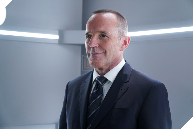 Agents of SHIELD Season 7: Lý giải cho tông màu trắng đen của Tập 4