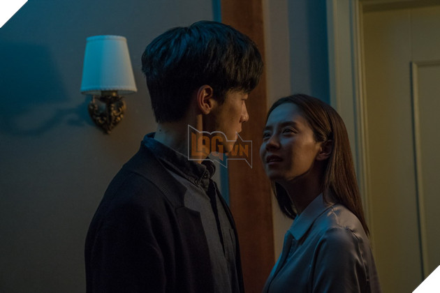 Kẻ xâm nhập: Siêu hack não với màu phim u ám, giật gân 3