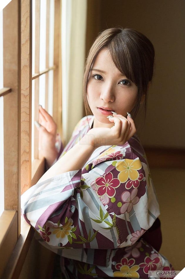 Nữ diễn viên JAV, Mion Sonoda tiết lộ mức lương khủng của mình và mặt trái của ngành 2