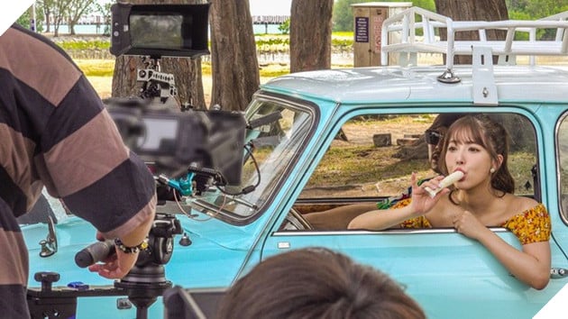 MV mới đạt 2,5 triệu view sau 24h, Yua Mikami gửi lời cảm ơn fan Việt cày view - Ảnh 6.