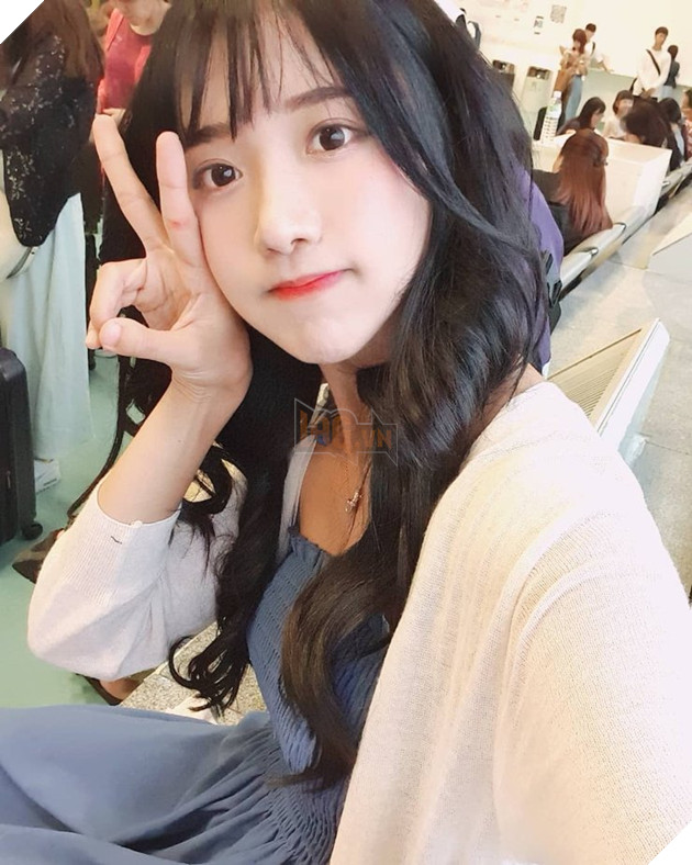 Nữ Streamer đã hy sinh lông mày của mình để nhận 5000USD khiến người xem tiếc nuối 5