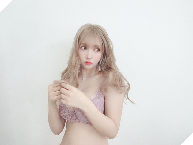 Yua Mikami tiếp tục đổi qua style ma mị, tiếp tục khiến fan đứng tim vì quá sexy - Ảnh 5.