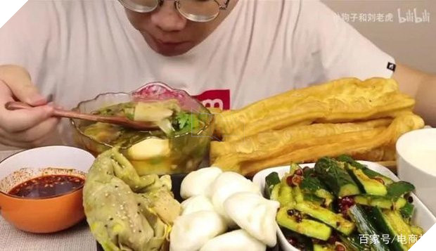 Một blogger Mukbang qua đời vì ăn quá nhiều Có đáng để đánh đổi sức khỏe của mình để lấy tiền 