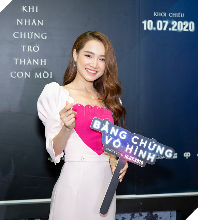 Dàn sao đình đám xuất hiện tại họp báo Bằng chứng vô hình: Nhã Phương một mình vẫn rạng rỡ Phương Anh Đào xinh đẹp hút hồn