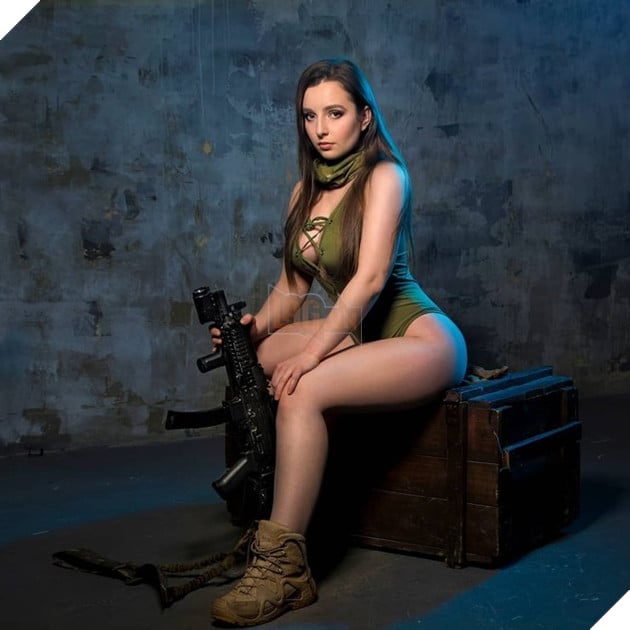 Gặp gỡ Elena Deligioz cùng những bức ảnh theo phong cách PUBG làm điên đảo dân mạng 8