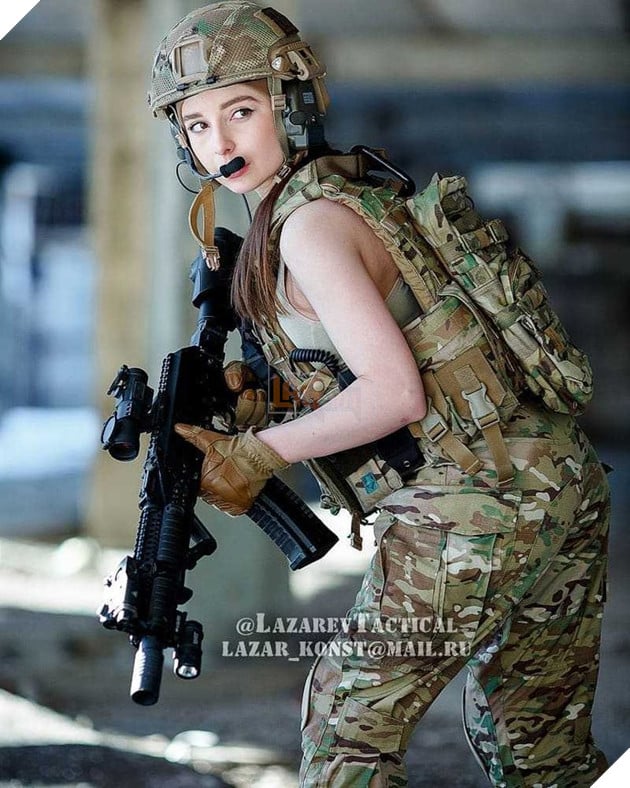 Gặp gỡ Elena Deligioz cùng những bức ảnh theo phong cách PUBG làm điên đảo dân mạng 9