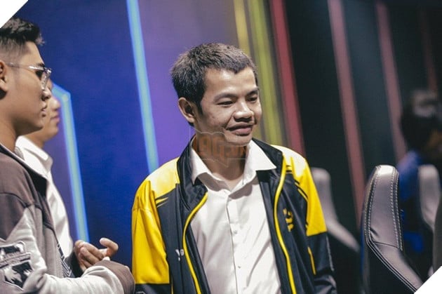 Quản lý GAM nợ lương tuyển thủ nhưng vẫn có tiền đi du lịch, mua xế hộp, HLV Yuna còn 1k trong túi vẫn không được trả tiền - Ảnh 1.