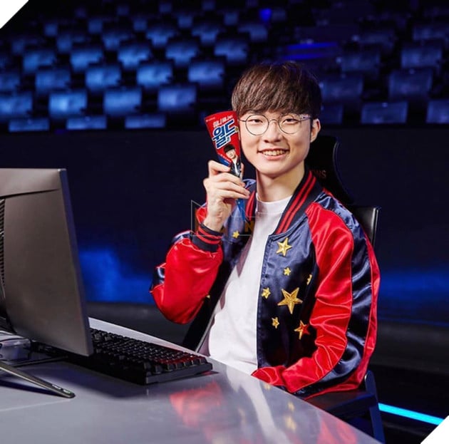 LMHT: Thương hiệu kem của Faker chính thức có mặt tại Hà Nội, game thủ Việt đổ xô nhau đi mua 3