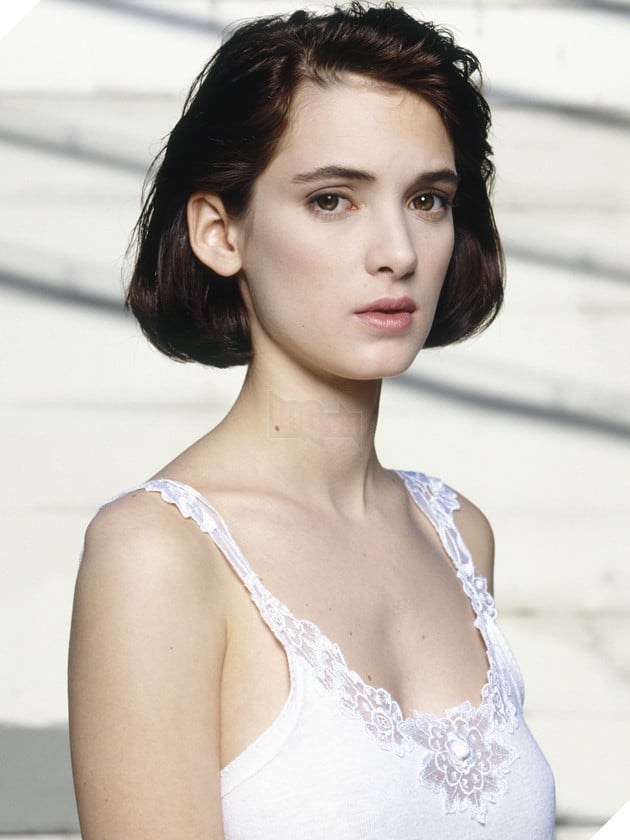 Loạt ảnh thời trẻ cực quyến rũ của Winona Ryder - mỹ nữ từng là bóng hồng của Johnny Depp 