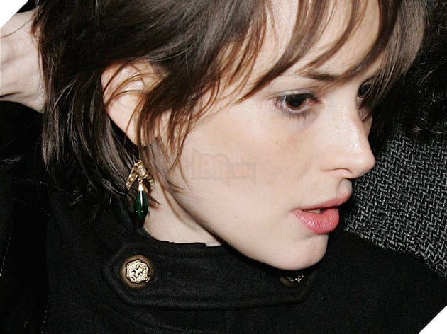 Loạt ảnh thời trẻ cực quyến rũ của Winona Ryder - mỹ nữ từng là bóng hồng của Johnny Depp  4
